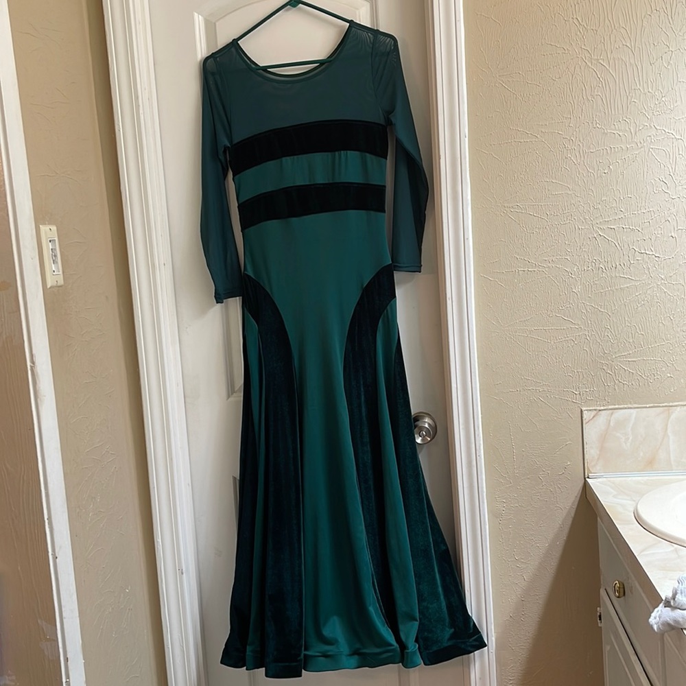 ♻️ New Yilinfeier Green Velvet Long Sleeve Sheer Maxi Formal Dress size Large